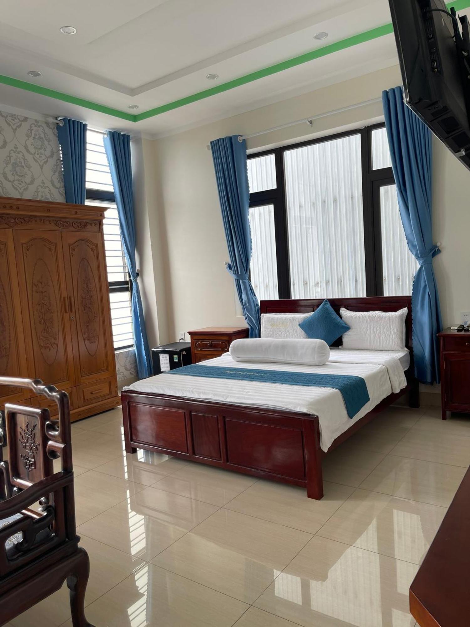 Anh Tuan Hotel & Coffee - Pleiku, Gia Lai Exterior photo