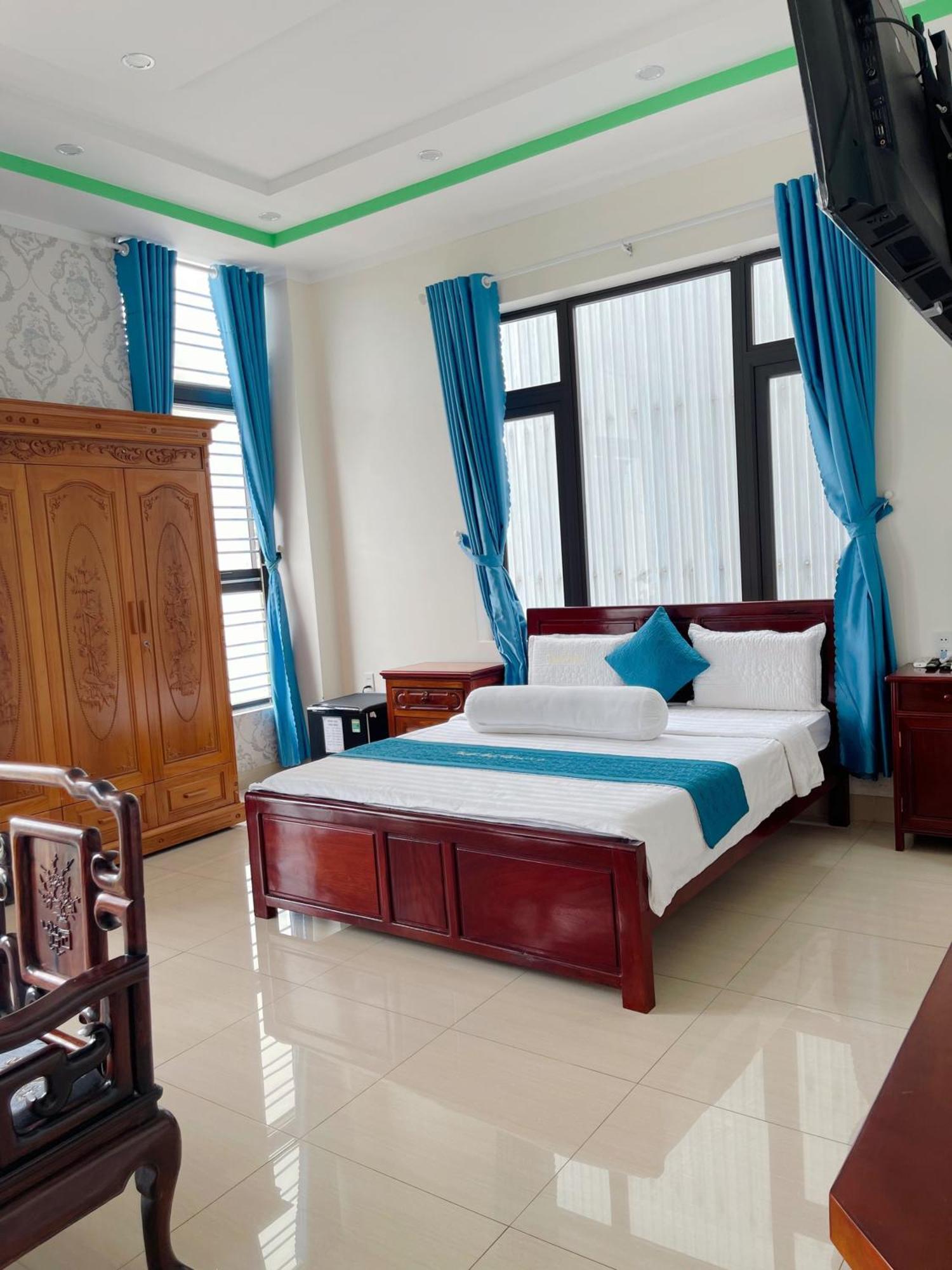 Anh Tuan Hotel & Coffee - Pleiku, Gia Lai Exterior photo