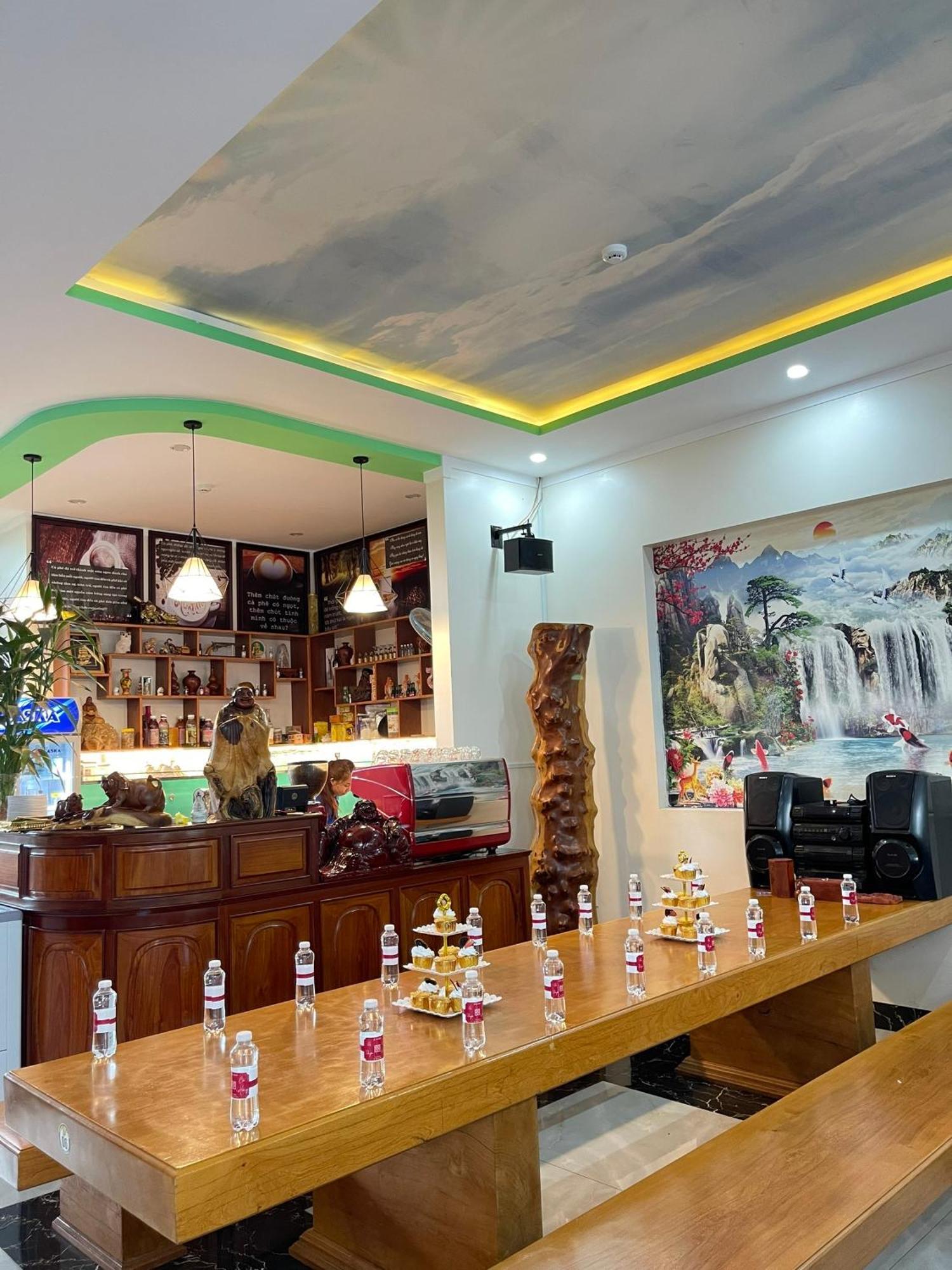 Anh Tuan Hotel & Coffee - Pleiku, Gia Lai Exterior photo