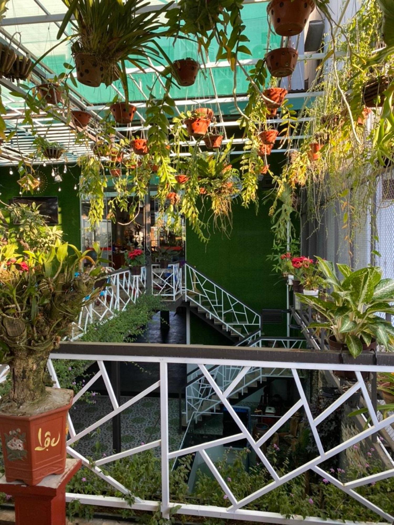 Anh Tuan Hotel & Coffee - Pleiku, Gia Lai Exterior photo